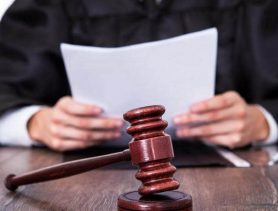 Осудили заведующего амбулаторией, который фиктивно принял на работу кочегара в Брестской области