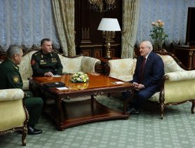 Лукашенко рассказал министру обороны России о провокациях на границе