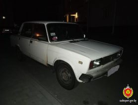 У жителя Белоозерска чуть не угнали незапертый автомобиль