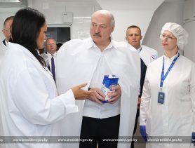 Лукашенко взялся за тетрапак: что с ним не так