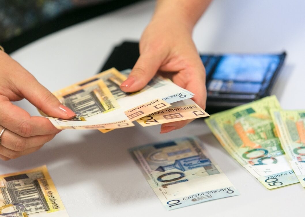 Почти полсотни работников в Дрогичинском районе вовремя не получили зарплату