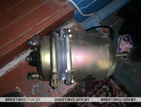 Водитель в Брестской области запчасти для служебного самосвала забирал себе домой