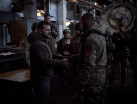 Зеленский посетил самую горячую точку Украины