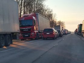 Очереди на границе стали расти на выходных. Что говорит погранкомитет и пишут в чатах