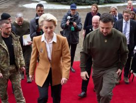 Европарламент голосовал за принятие Украины в ЕС, а в России Госдума против игрушечных «НАТОвских» танков