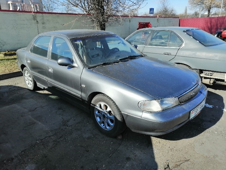 Kia Clarus