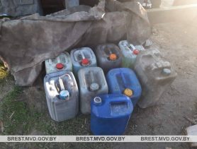Водитель грузовика из Брестской области более полугода сливал солярку для своих нужд