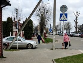 «Чертовы ворота»: почему люди обходят столбы с подпорками?