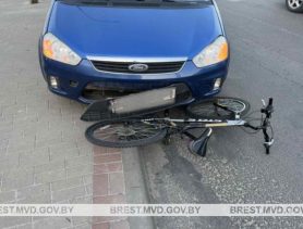 Юный велосипедист попал под колеса автомобиля в Бресте