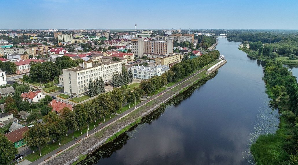 Где есть денежные вакансии в крупных городах Брестской области: Барановичи и Пинск 