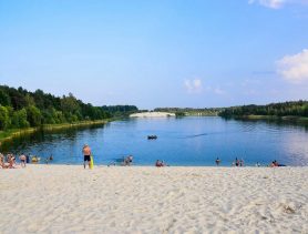 Отец с дочерью на спине плавал на озере в Брестской области и не рассчитал силы