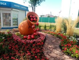 К областным «Дожинкам» Ганцевичи заполонили цветами