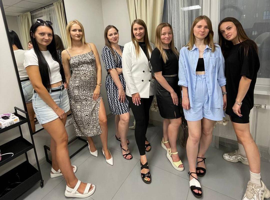 Светлана Дулик (в центре на фото) провела семинар по процедурам красоты в Минске.