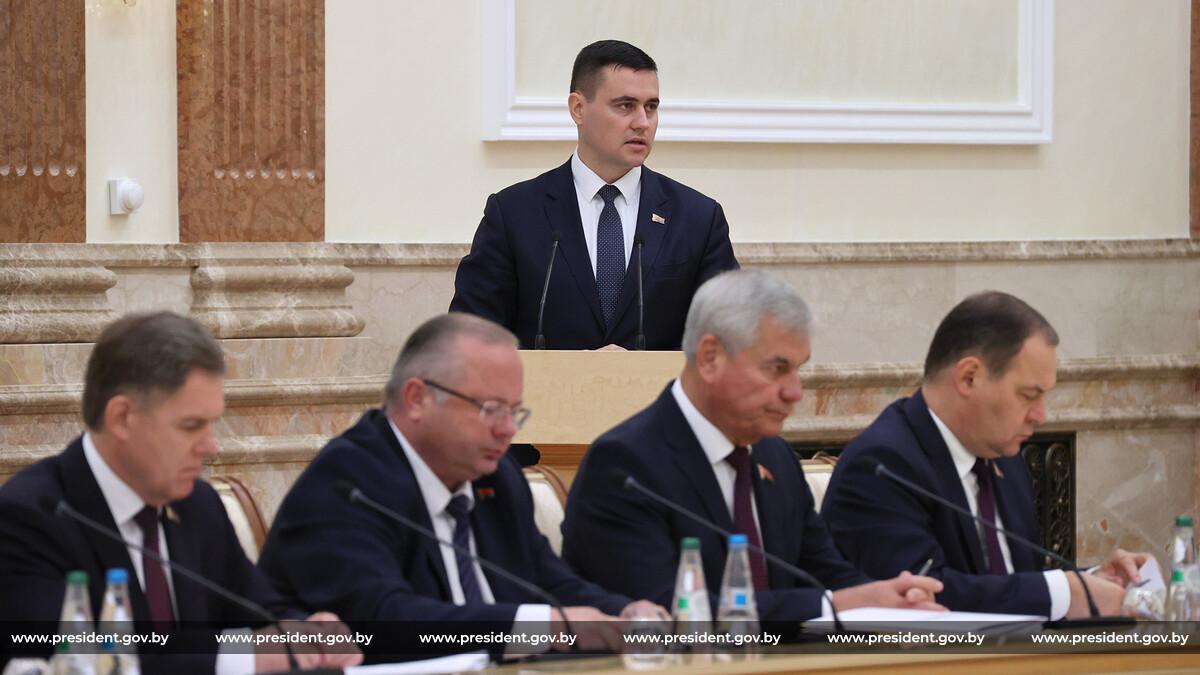 Министр образования Беларуси Андрей Иванец