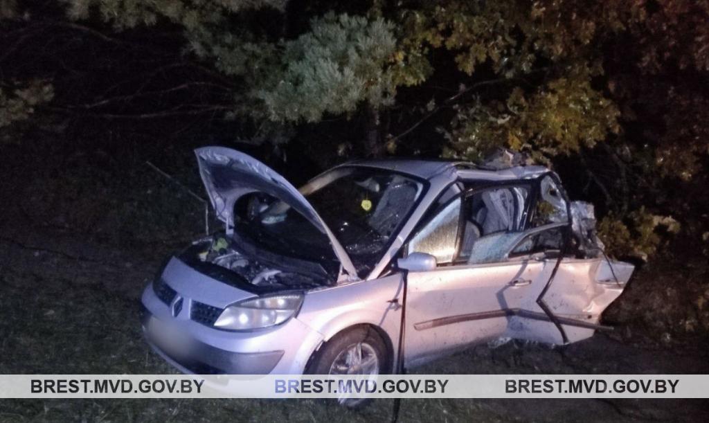 В течение часа в авариях в Кобринском районе один человек погиб и двое травмированы