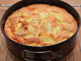 Шарлотка за 30 минут: быстро, просто и вкусно