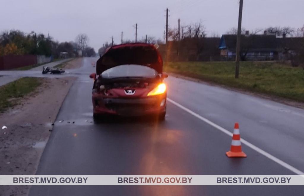 В авариях в Ганцевичском районе погиб велосипедист и пострадал водитель мотоцикла. 6 ноября 2023 года