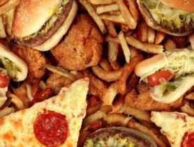 В Пинске санстанция обнаружила фастфуд с «начинкой» кишечной палочки и стафилококка