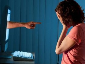 Девушку из Барановичей шантажировали интимным фото. Что из этого вышло?