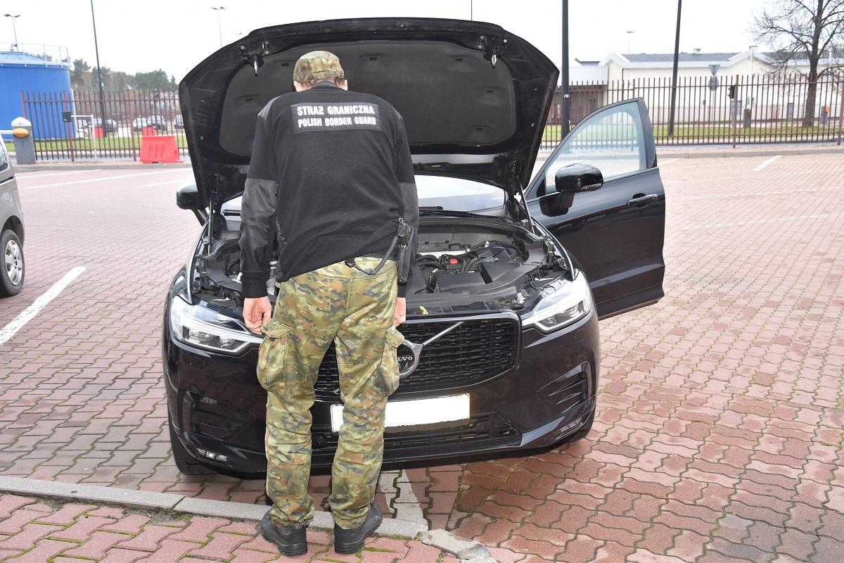 Белорус попался на границе на угнанной машине