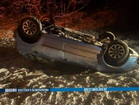 Девушка без прав перевернулась в Ивацевичском районе