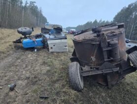 Под Минском грузовик протаранил трактор