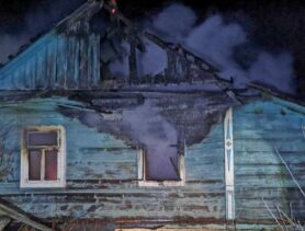 В Берёзовском районе горел дом, а в Барановичах – квартира