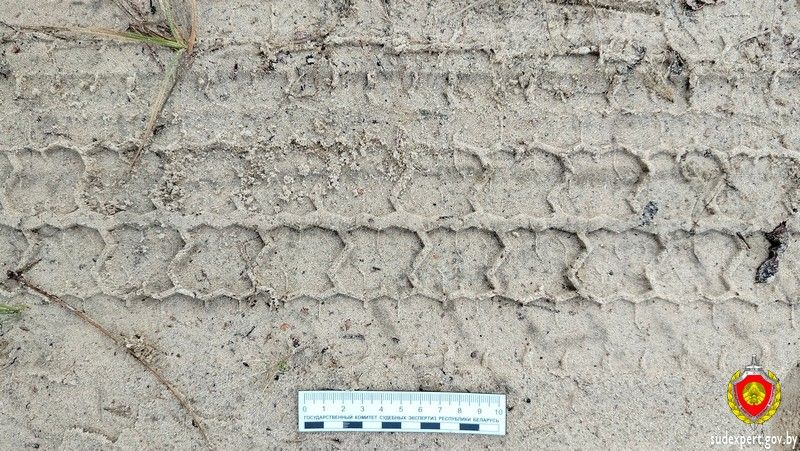 След нашли на кладбище