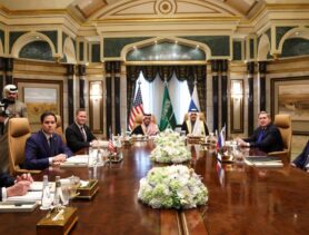 Переговоры США и России: что скрывают закулисные контакты Москвы и Вашингтона