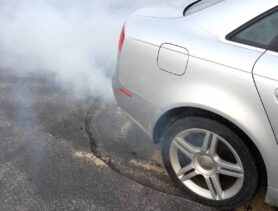 В Беларуси за прогрев авто во дворе – штраф