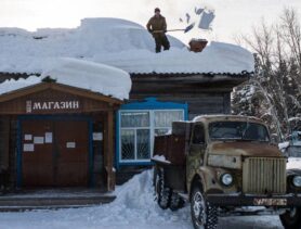 Разбил окно ради алкоголя