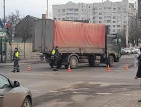 В Барановичах МАЗ сбил велосипедиста