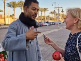 Белоруска в Египте провела эксперимент, что можно выменять на конфеты