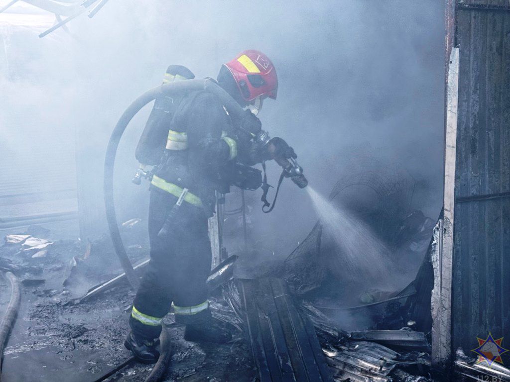 Пожар на рынке