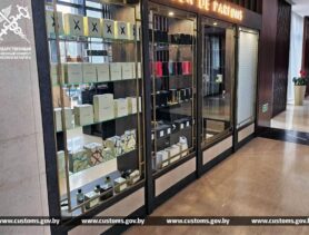 Раскрыта схема торговли люксовой парфюмерией в Беларуси
