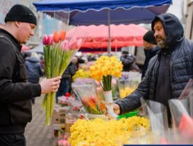 МАРТ доберется с проверками до продавцов тюльпанов