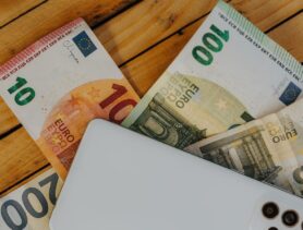 Брестчанин принес в банк поддельные 50 евро