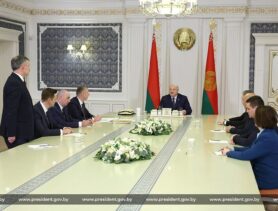 «Получают три зарплаты президента»: Лукашенко про доходы спортсменов