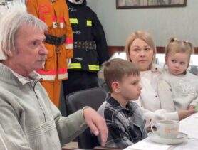 Наградили мужчину, который спас тонущего мальчика в Мозыре