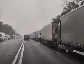 Перед польскими пунктами после выходных скопились сотни фур