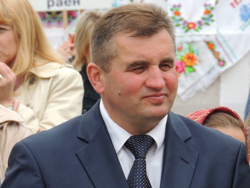 А. Солоневич обещает ганцевчанам бассейн и зарплату в 6 миллионов