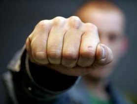 Телеханец избил бабушку ради мешка картошки