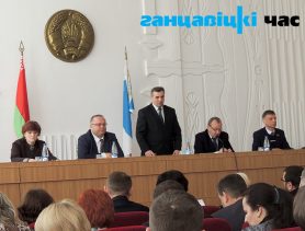 Над Ганцевичским райисполкомом сгустились тучи