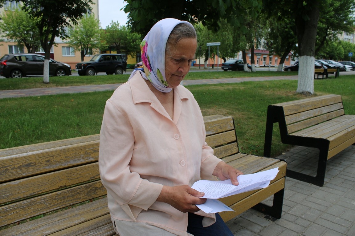 Ольга Новик (на фото), поднявшая вопрос об открытии аптечного киоска на городском рынке по просьбе ганцевчан, получила положительный ответ от ганцевичских чиновников.
