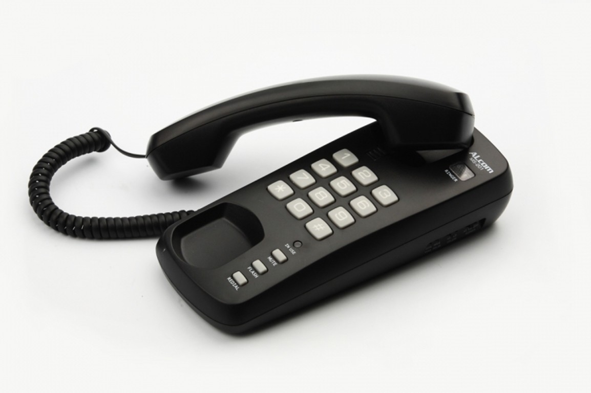 К корреспонденту газеты люди обращаются по разным поводам...