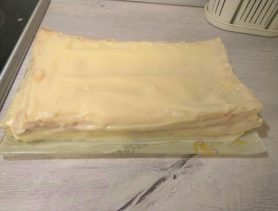 «Проще простого»: торт из слоеного теста