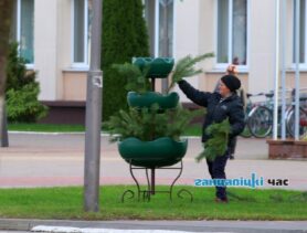«Праздник к нам приходит». В Ганцевичах началась подготовка к Новому году