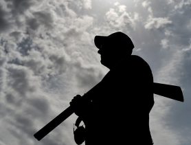 Работник охотхозяйства попался с бобрами