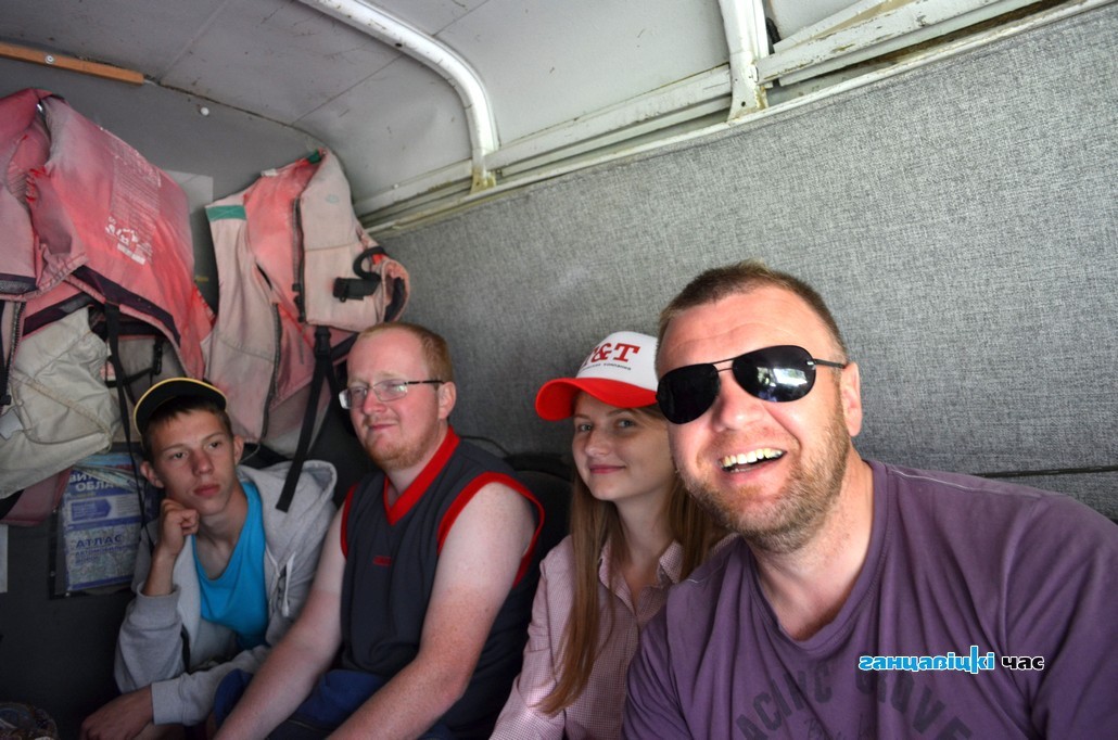 В дороге на реку